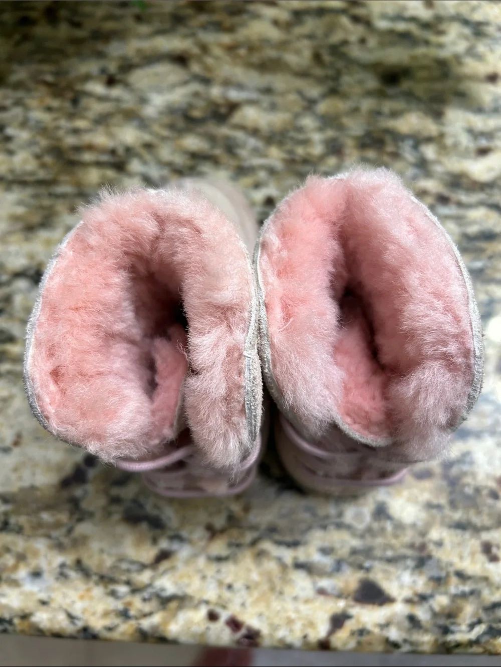 UGG Pink leather Suede Shearling-Lined